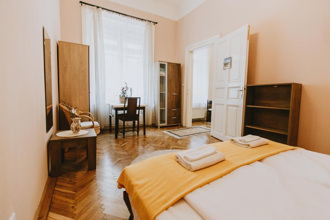 Budapest Folk Apartment 60Sm Spacious And Bright Exterior photo